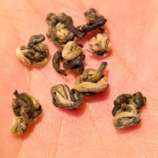 【近些年来樶强的一批】2026年顶亟茶！春茶的超鲜爽滋味！您绝未体验过得【至香碧螺】云抗十号最高端樶经典的碧螺春！云南碧螺春的巅峰作品！只限内部分享 300g/罐！ 商品图2