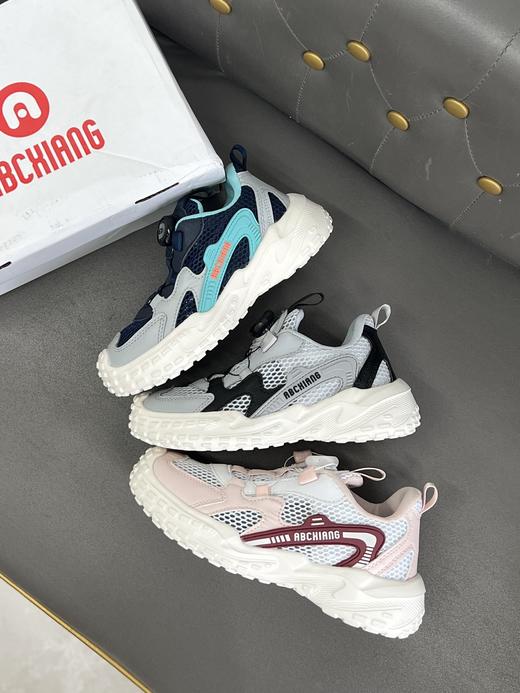 【ABC KIDS运动鞋】品牌直发~万达撤柜清仓透气鞋面，穿着舒爽不捂脚、不闷汗！采用人体力学设计，很好穿~ 商品图0