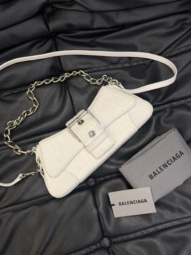 巴黎世家  lindy say 白色 小号 鳄鱼压纹 牛皮 斜挎包