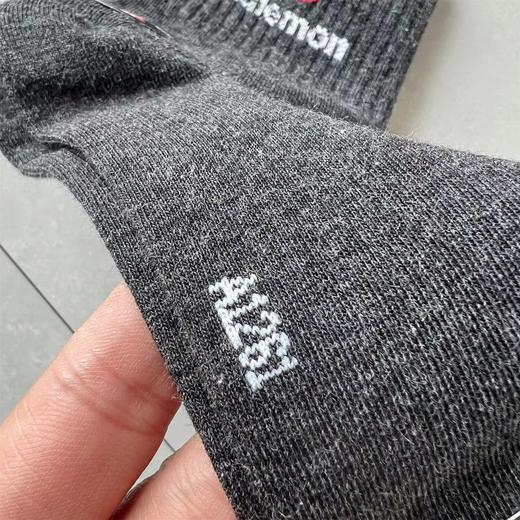 F030695春季新款运动休闲干爽透气吸湿袜子中筒五双盒装 商品图14