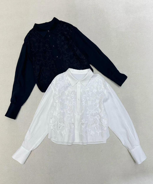 EP雅莹/镂空绣花亚麻上衣。白色。蓝色自己备注号码颜色。 商品图2