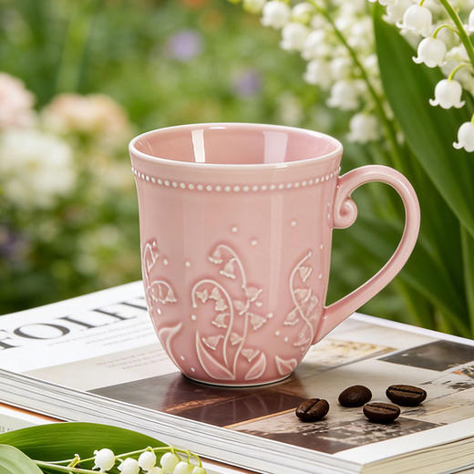 大英博物馆 博物志系列 铃兰花开浮雕马克杯 粉雾花园 绿野仙踪 商品图2