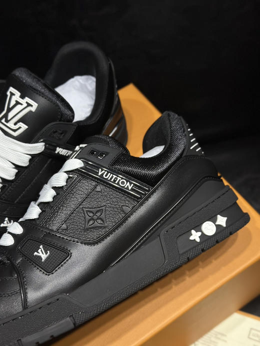 春季特惠💰570 公司级 # LV路易威登 trainer 走秀新款经典走秀新款 商品图8