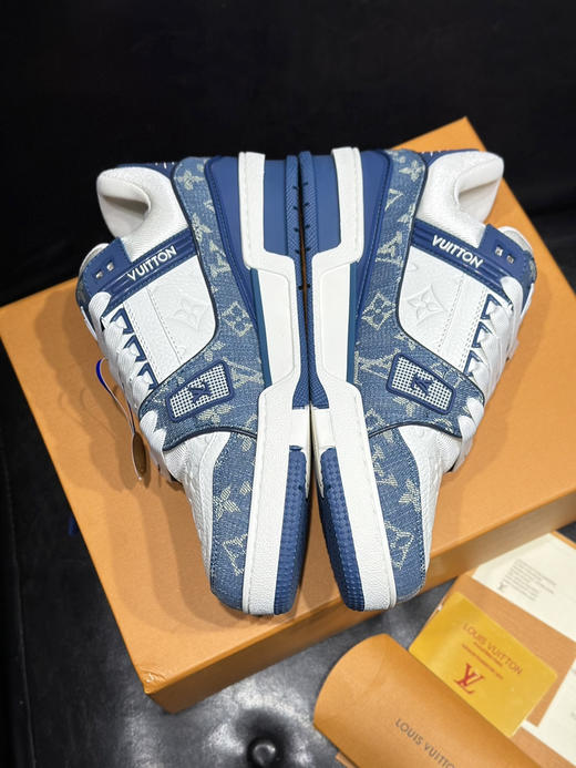 春季特惠💰570 公司级 # LV路易威登 trainer 走秀新款经典走秀新款 商品图4