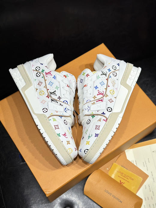 春季特惠💰650 公司级 LV 路易威登 trainer 走秀新款经典走秀新款 商品图3