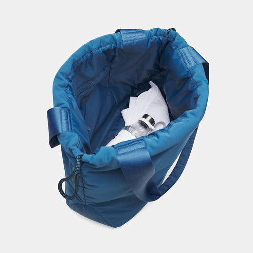 【五一尖货限时专享】
安德玛（UNDERARMOUR）2026S/S女单肩包 6009577-498 商品图4