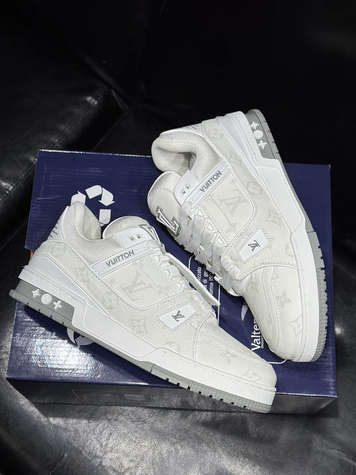 春季特惠💰650 公司级 LV 路易威登 trainer 走秀新款经典走秀新款 商品图3