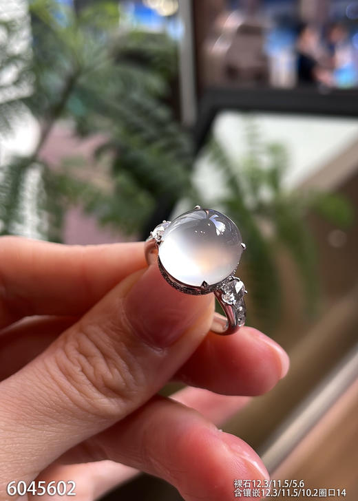 6045602，蛋面戒指。具体价格微信咨询 商品图3