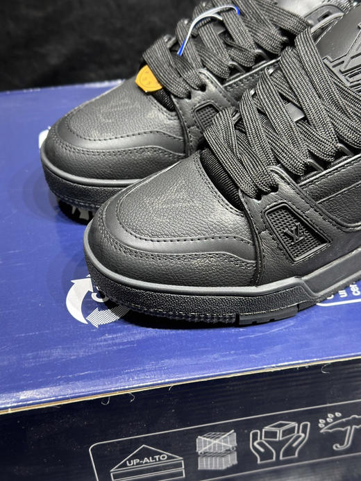 春季特惠💰650 公司级 LV 路易威登 trainer 走秀新款经典走秀新款 商品图5