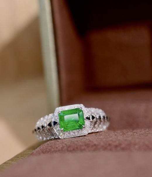 0.78克拉祖母绿戒指 商品图4