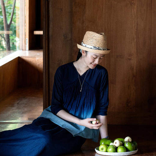 艺术家联名款 牧衣游原创吊蓝染丝棉小衫古朴文艺植物染上衣 寻途 商品图0