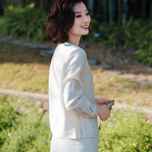 西子/浣溪沙莱赛尔醋酸亚麻重工刺绣褶皱浅杏优雅上衣/SYHY0151 商品图2