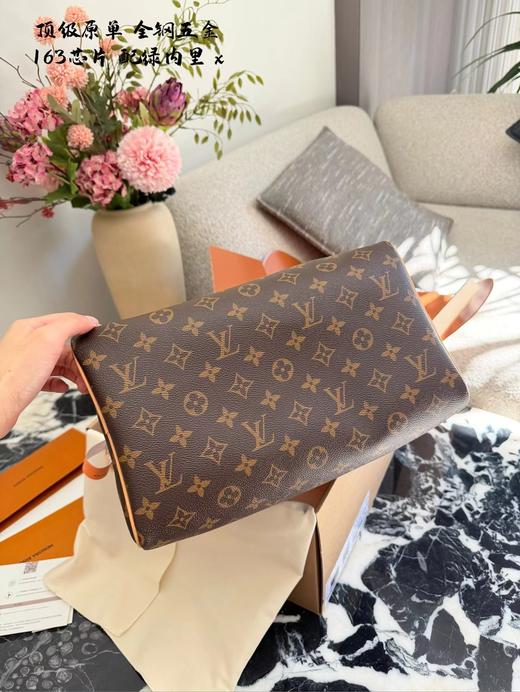 F0306117精美单肩长手柄硬箱挂饰彩色小手串男女同款手提包 商品图7