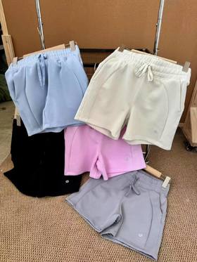 F030667夏季吸湿排汗健身跑步运动短裤女休闲通勤松紧腰宽松瑜伽裤