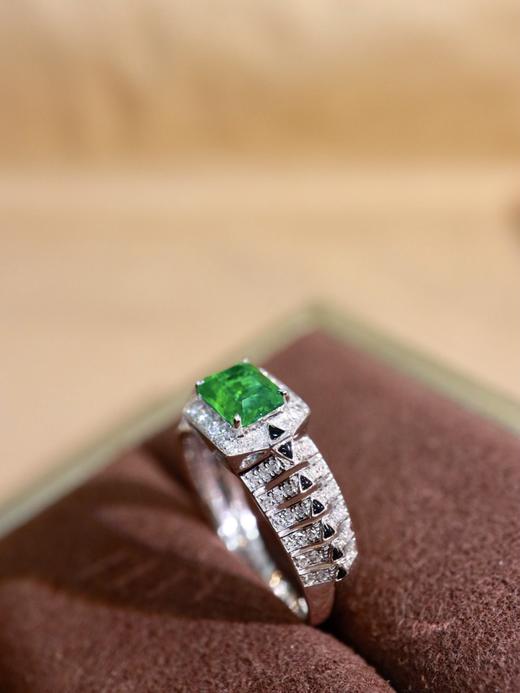 0.78克拉祖母绿戒指 商品图5