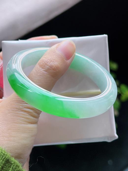 55正圈翡翠手镯 商品图1