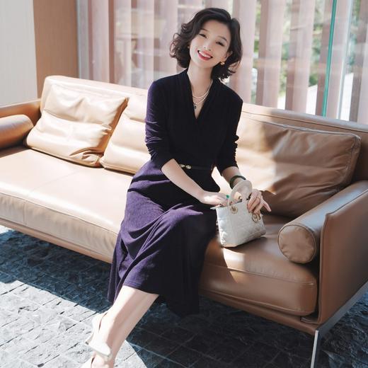 西子/尤加利醋酸围裹式V领钉珠带腰带藏青色连衣裙/CQTJ0734 商品图1