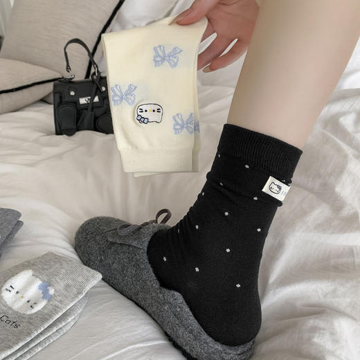 4双一组！春夏季可爱kt猫咪中筒棉质女袜韩版少女风百搭纯色长袜 商品图3