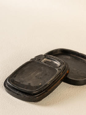 清	树叶纹敞池端砚（红木砚盒）