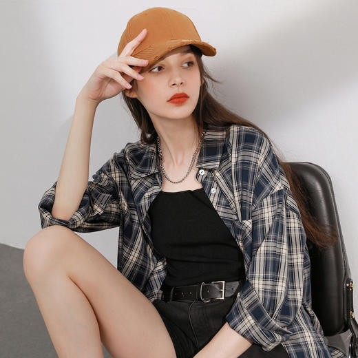 三彩2026春季新款格纹衬衫宽松中长款衬衣开衫翻领休闲复古M 商品图3