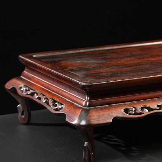 清	红木束腰三弯腿雕卷草纹器座 商品图4