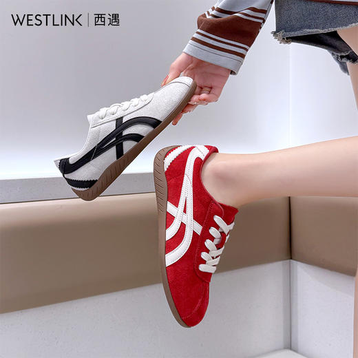 西遇阿甘德训鞋女2026新款春季复古百搭学院风拼接设计休闲板鞋P0066299 商品图2