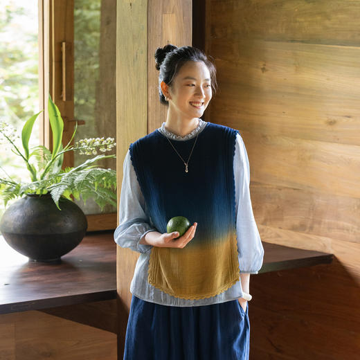 牧衣游原创 亚麻吊染马夹新款设计感复古文艺质朴渐变马甲 贝琪 商品图0