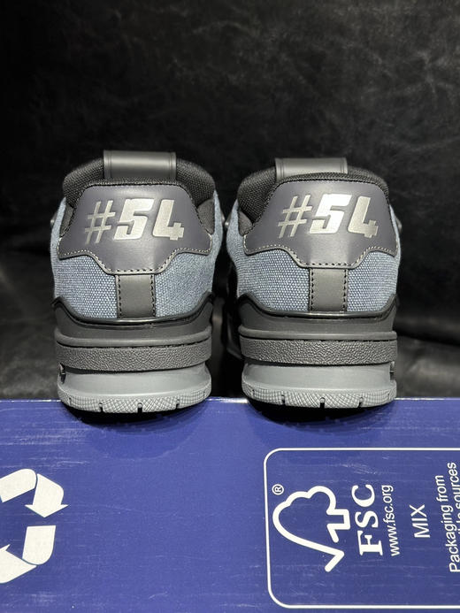 春季特惠💰650 公司级 LV 路易威登 trainer 走秀新款经典走秀新款 商品图7