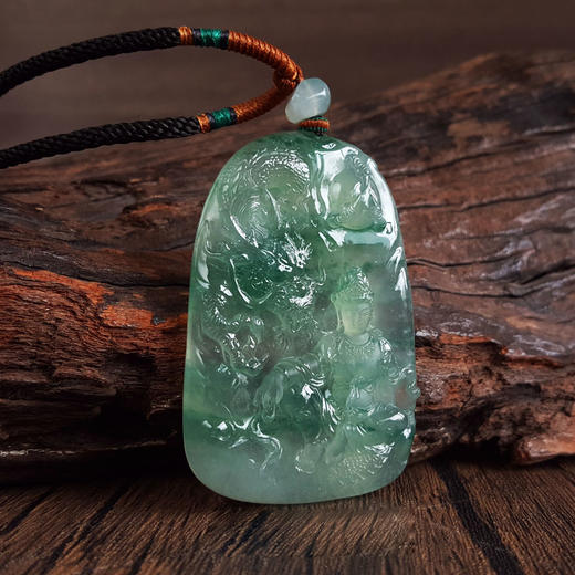 【天然正品】A货翡翠天然收藏级细腻冰种飘蓝花御龙菩萨（镇邪纳福）平安无事牌翡翠吊坠项链 66.1*43.7*10.3MM（皆取最大值）270226NJS09 商品图8