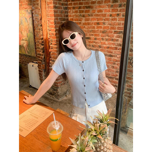 <曾小咸推荐>韩系坑条纹设计针织t恤短袖女 商品图1