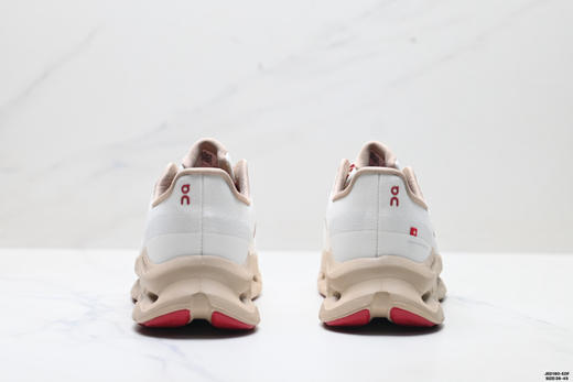 昂跑On Cloudtilt轻量休闲运动跑步鞋 商品图5