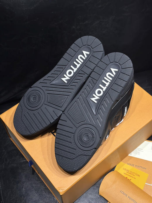 春季特惠💰570 公司级 # LV路易威登 trainer 走秀新款经典走秀新款 商品图5