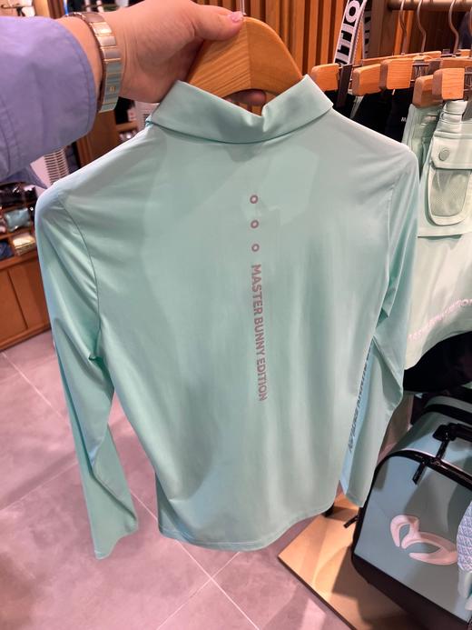 兔耳朵🐰家春夏新款薄款印花长袖polo衫来了！今夏我不允许时髦的高球小姐姐谁还没有最in的薄荷绿🍃！这款小衫设计的恰到好处，看似简单，N处印花，细节重工打造！ 商品图2