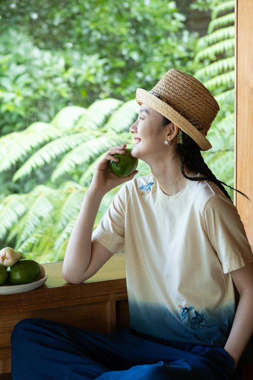 牧衣游原创 手工刺绣吊染T恤女新款舒适宽松休闲百搭短袖 山鸟作 商品图5