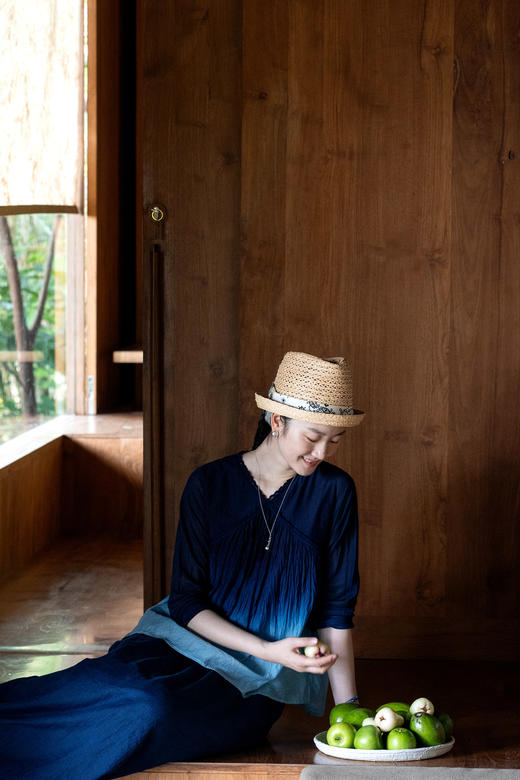 艺术家联名款 牧衣游原创吊蓝染丝棉小衫古朴文艺植物染上衣 寻途 商品图5