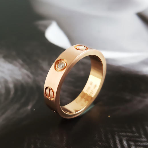 【天然正品】AU750玫瑰金简约时尚高定定制款LOVE单钻钻石戒指 50号（皆取最大值）150226NJS15 商品图4