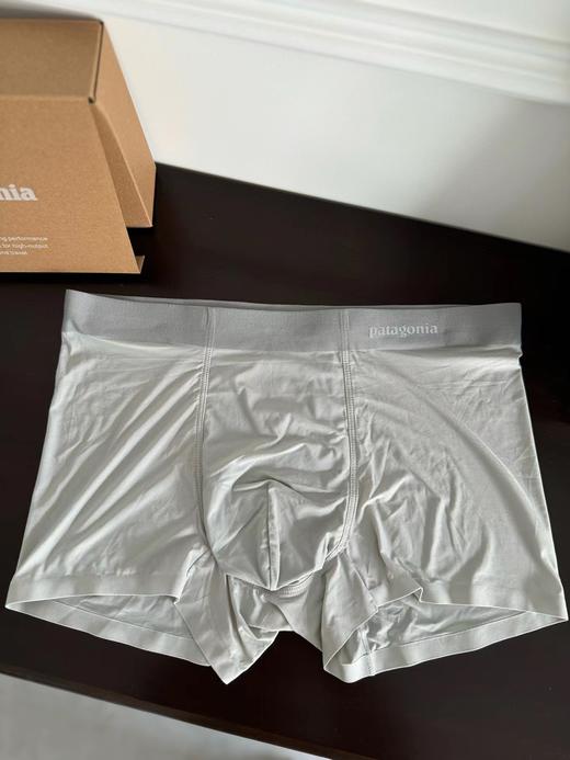 F030616一盒三条装日常排汗透气无痕压胶冰丝内裤平角内裤 商品图3