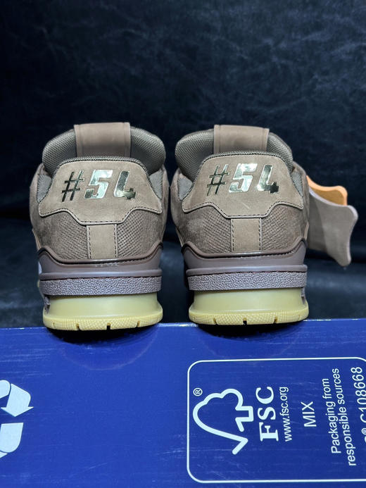 春季特惠💰650 公司级 LV 路易威登 trainer 走秀新款经典走秀新款 商品图2