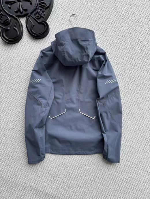 箭头男士 RUNNING 系列全压胶梭织外套 商品图3