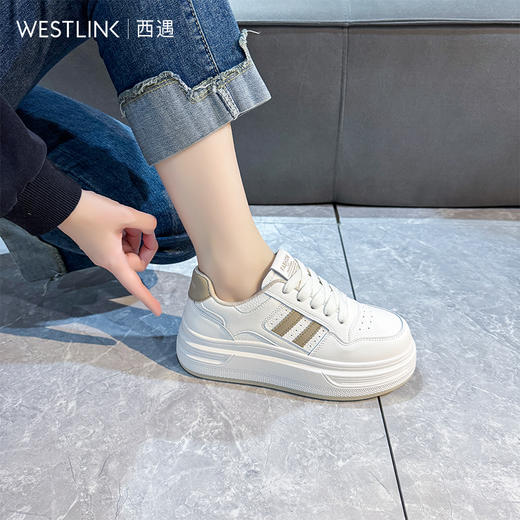 西遇松糕厚底小白鞋女2026新款春季轻便增高基础百搭休闲板鞋P0066296 商品图2