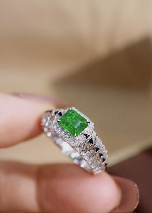 0.78克拉祖母绿戒指 商品图3