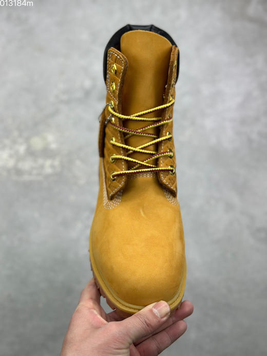 春季特惠💰500 Timberland 添柏岚/天伯伦 大黄靴 PREMIUM 系列 6Inch 典满印 logo 户外靴 简约舒适 中筒 马丁靴 男款 商品图1