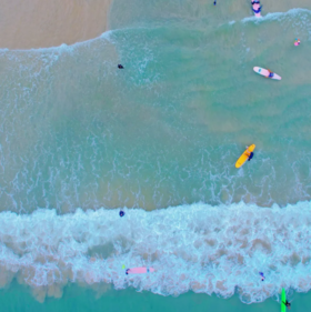 【海南】万宁冲浪、浆板、赶海、椰子树跳水多种体验！住丽思卡尔顿，全程旅拍！5天4晚，5岁起报！