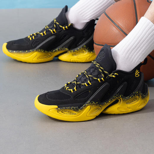 安德玛CURRY 13 AP男鞋女鞋缓震运动鞋篮球鞋情侣休闲鞋6015002-001 商品图4