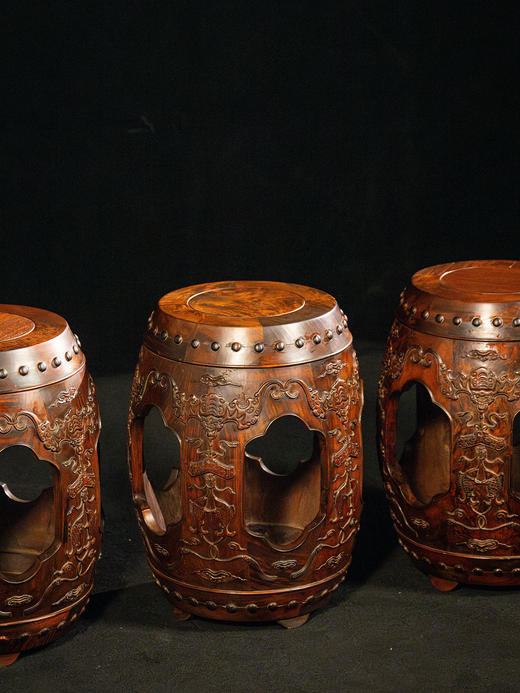 二十世纪	黄花梨蝠磬有鱼绣墩成套（一套三只） 商品图4