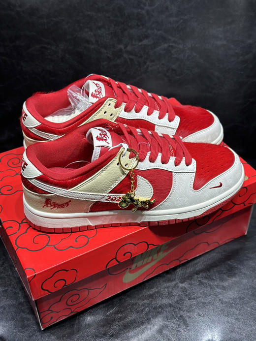 春季特惠💰430 NK Dunk LOW “Year Of The Horse” 舒适百搭 “马年” 防滑耐磨 低帮 板鞋 男女同款 商品图1
