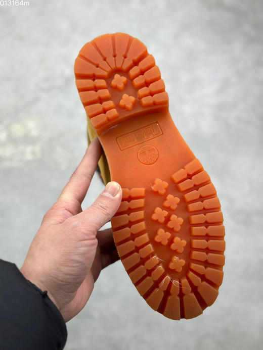 春季特惠💰500 Timberland 添柏岚/天伯伦 大黄靴 PREMIUM 系列 6Inch 典满印 logo 户外靴 简约舒适 中筒 马丁靴 男款 商品图8