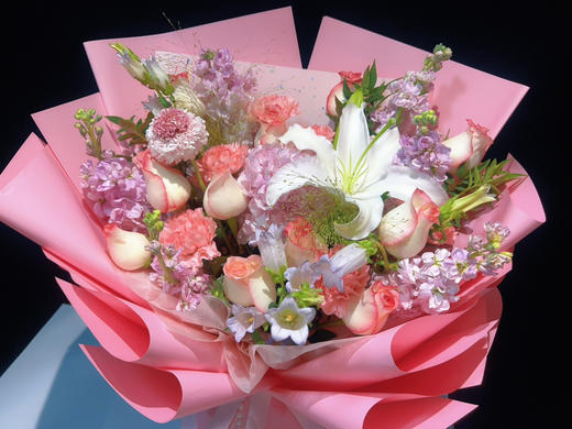 38女神节花束【 粉紫琦梦】新鲜鲜花花束 爱莎玫瑰粉色康乃馨粉色紫罗兰混搭花束 （可备注送货时间） 商品图1