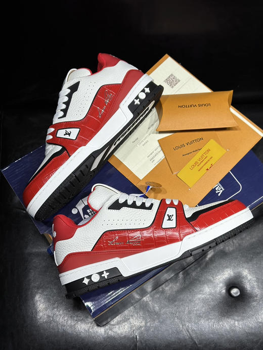 春季特惠💰650 公司级 LV 路易威登 trainer 走秀新款经典走秀新款 商品图1