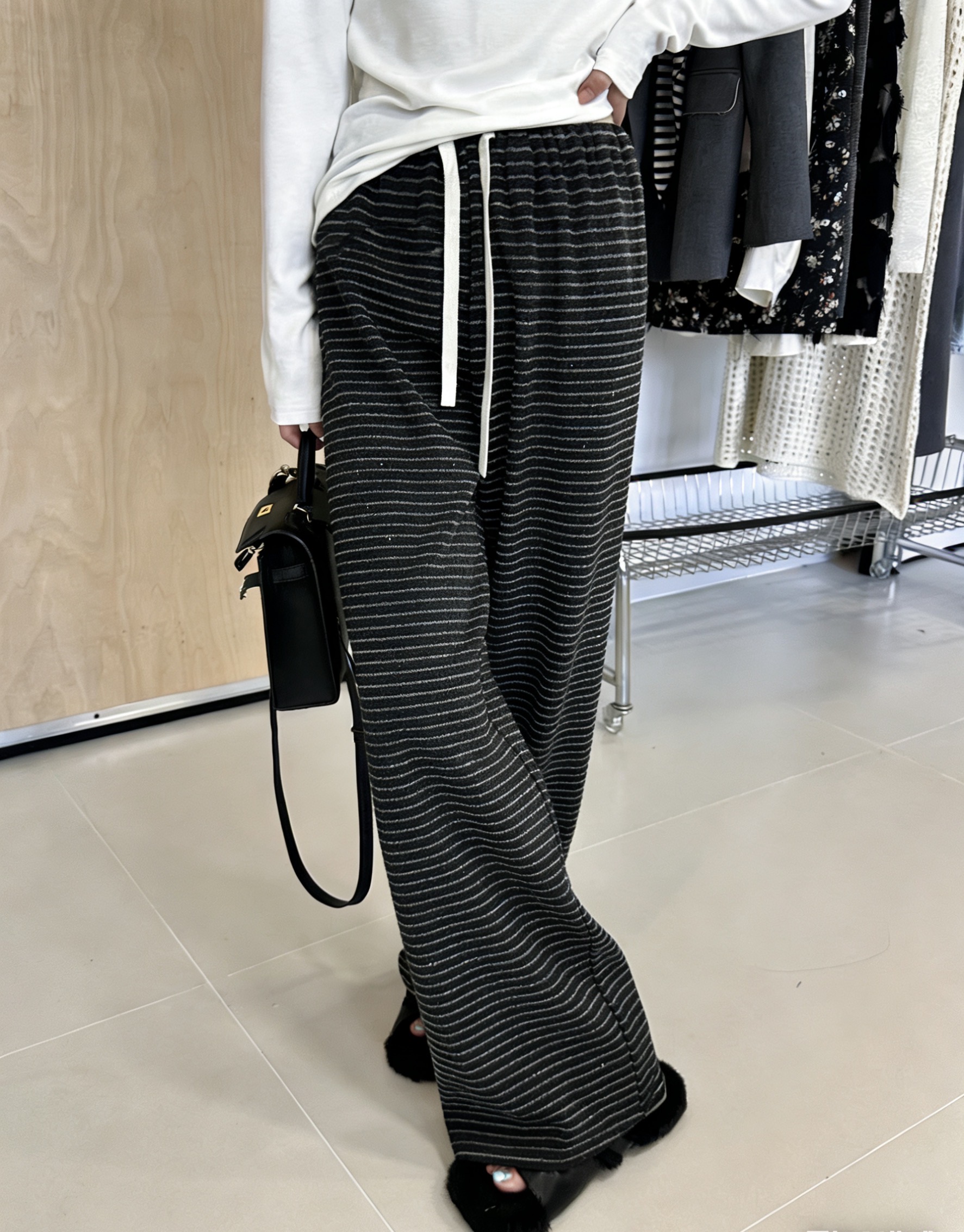 条纹亮片遛弯裤-纪念日百货门店同款169151331